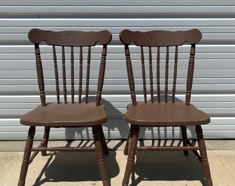 Pair of Antique Chairs Spindle Back Traditional American Empire Victorian Colonial Country French Provincial Shabby Chic Vintage Seating