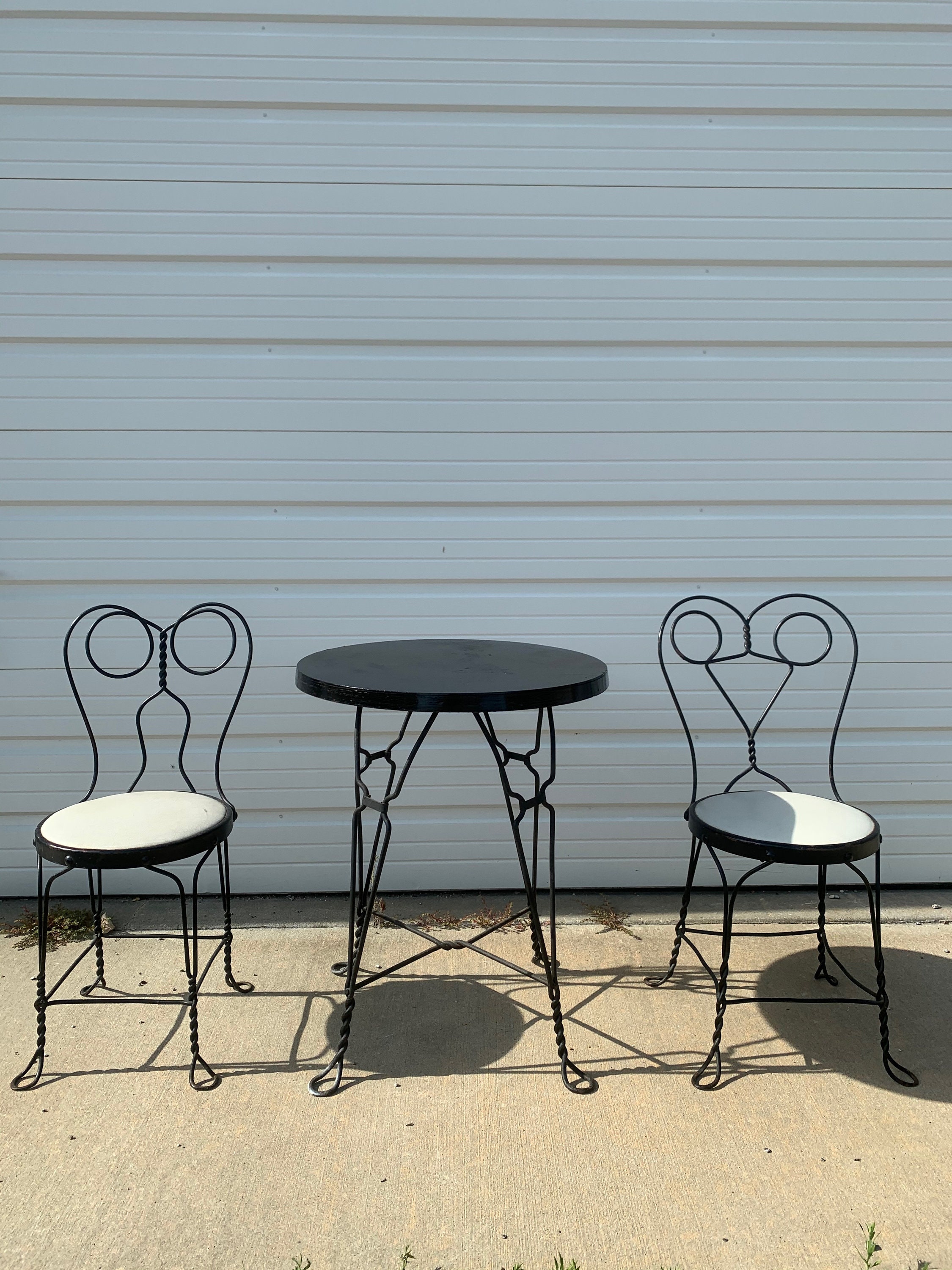 Ice Cream Parlor Table & Chairs