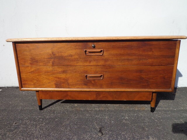 Mid Century Modern Lane Acclaim Chest Coffee Wood Table Dresser