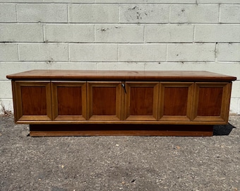 Mid Century Modern Bench Chest Storage Coffee Wood Table Trunk Hope Chest Living Room Midcentury Entry Way