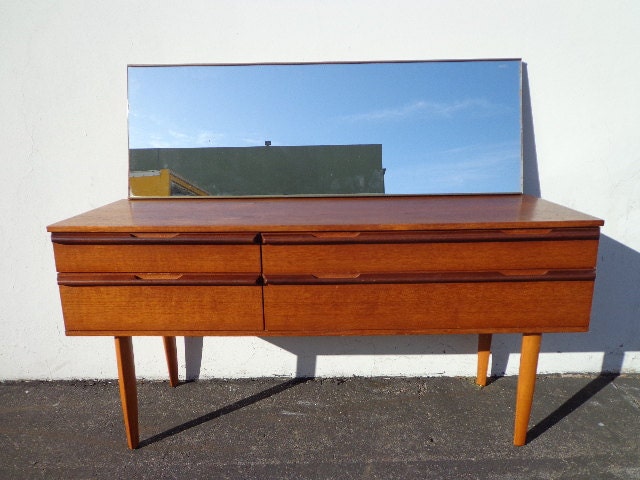 Dresser Md Century Modern Danish Style Tv Media Console