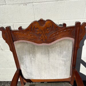 Antique Victorian Armchair Chair French Provincial Boudoir Vanity Seating Bedroom Glam Shabby Chic Carved Wood Fabric Regency Bench Seat Bild 5