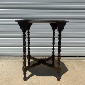Wood Table Accent Side End Victorian Traditional Carved Nightstand Bedside Entry Way Vintage Mahogany Neoclassical Antique French France