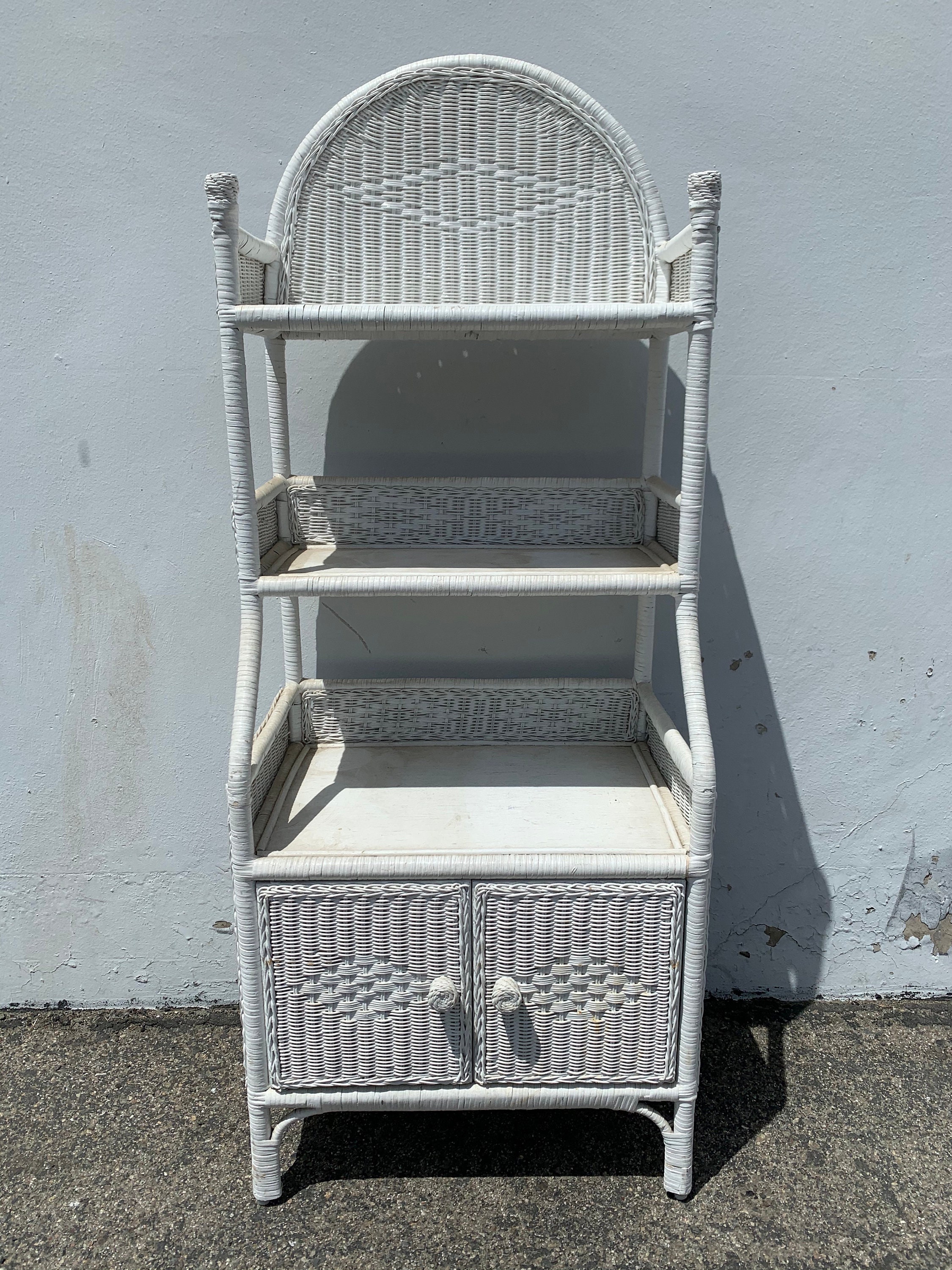 Wicker 2024 display shelf