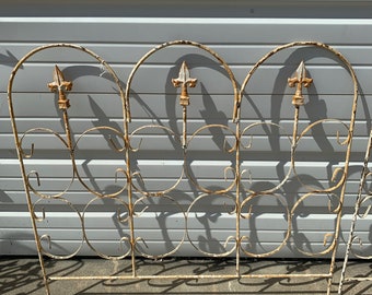 Fabulous Antique Metal Gates Rustic Patina Architectural Salvage fleur de lis Shabby Chic Outdoor Garden Fence Fencing Door Iron Reclaimed