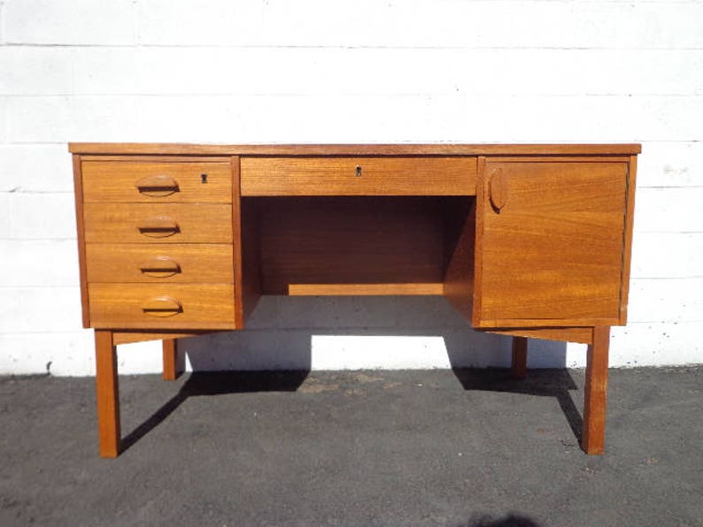 Danish Desk Mid Century Modern Writing Work Teak Finish Student Table Vanity Vintage Storage Display Bookcase Bookshelf Etagere Mobler
