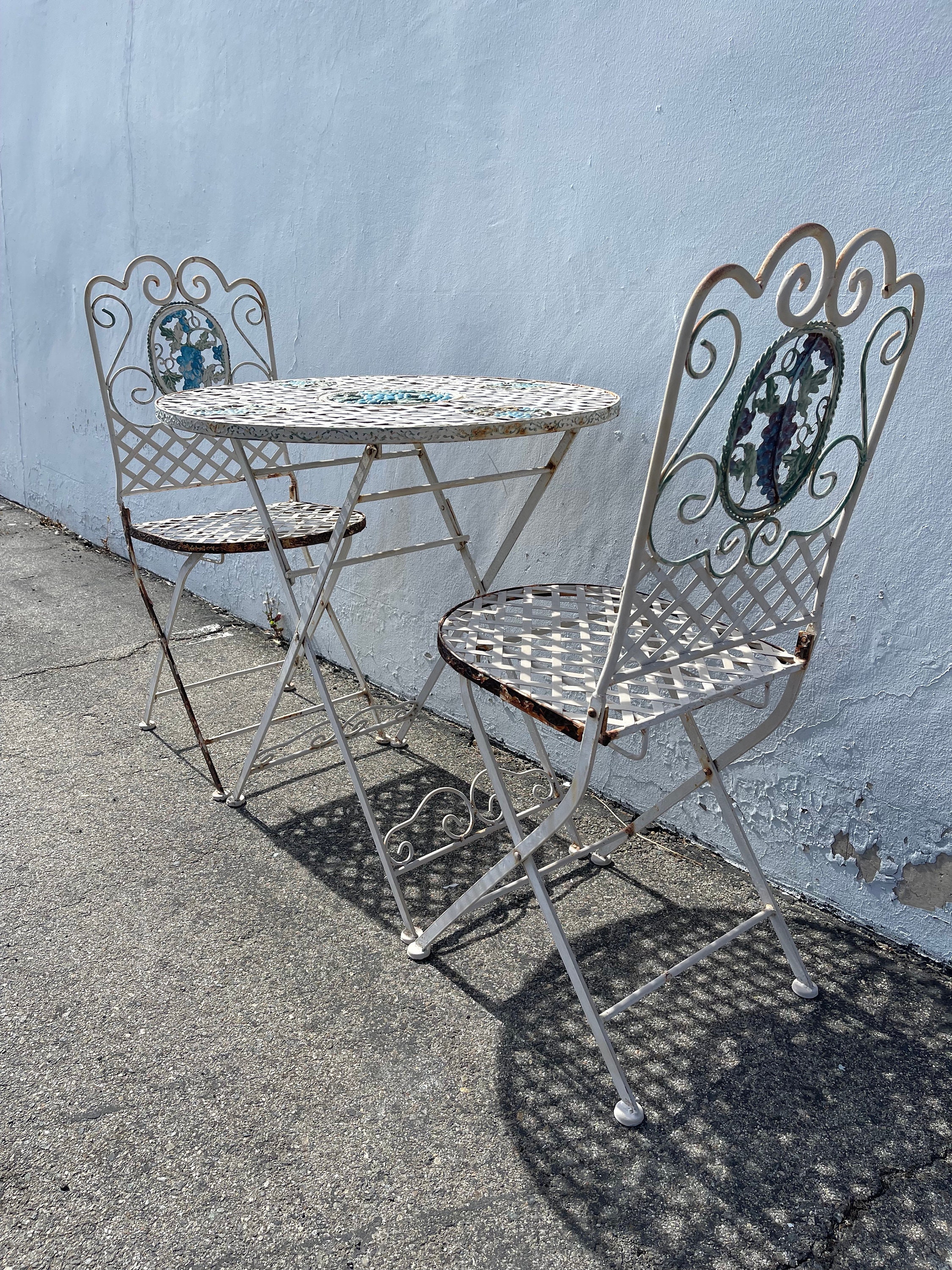 Gorgeous Vintage 3 Piece Garden Bistro Set Patio Set Iron Table