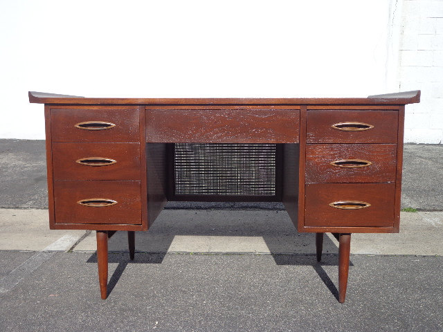 Broyhill sculptra desk outlet