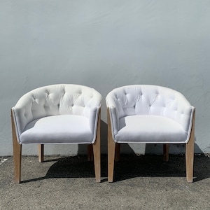 2 Chairs Vintage Barrel Set of Loungers Pair of Armchairs Accent Chair Seating Wood Hollywood Regency Deconstructed Tufted Living Room