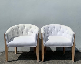 2 Chairs Vintage Barrel Set of Loungers Pair of Armchairs Accent Chair Seating Wood Hollywood Regency Deconstructed Tufted Living Room