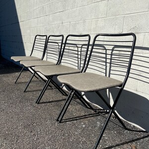 Set of 4 Folding Chairs Metal Vintage Antique Waiting Room Theater Stadium Seats Row Rustic Farmhouse Primitive Seating Chair Bench Country image 2