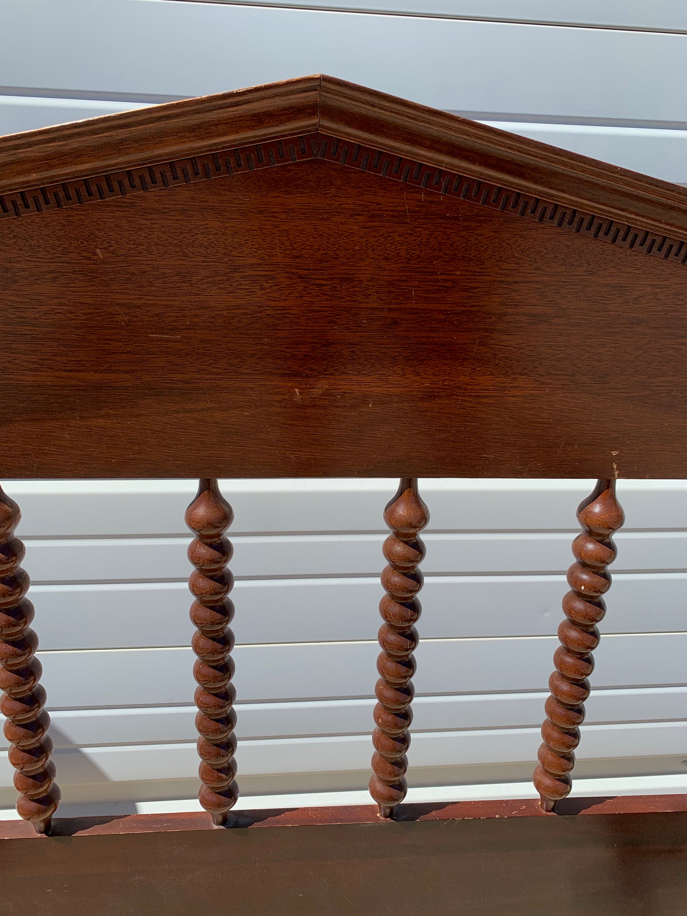 wood spindle bed wood spindle bed