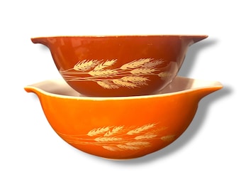 PYREX: Pair of Autumn Harvest Cinderella Mixing Bowls, 2.5 quart and 1.5 quart, Nos. 442 & 443