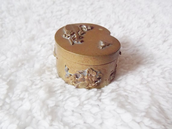 VINTAGE: Brass Tiny Miniature Pill Box Heart Shap… - image 3