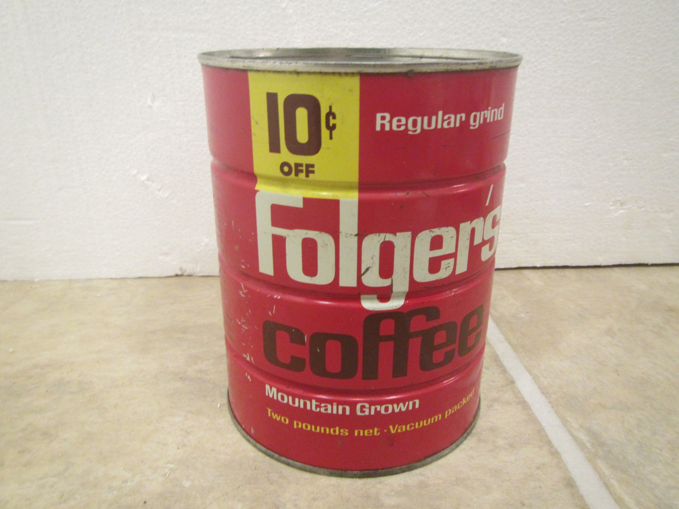 1983 FOLGERS COFFEE Can* 32 Oz. Regular Grind Tin , Mountain Grown