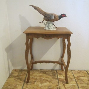 vintage  Table , side table , entry table, end table,  lamp table, wood table , parlor table , 4 legged table