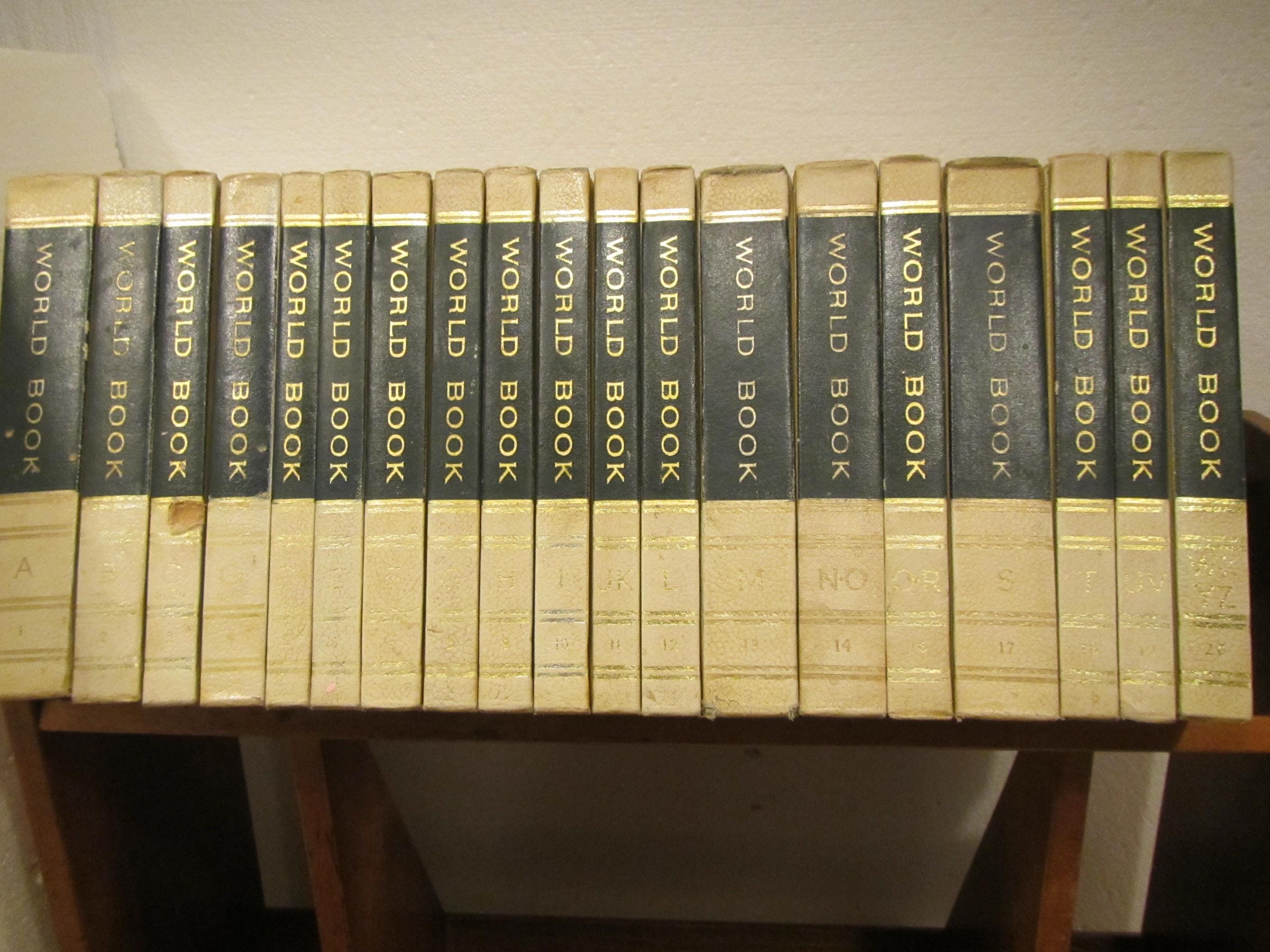 1969 Set of 19 of the 20 WORLD BOOK ENCYCLOPEDIA Set, A Thru Z