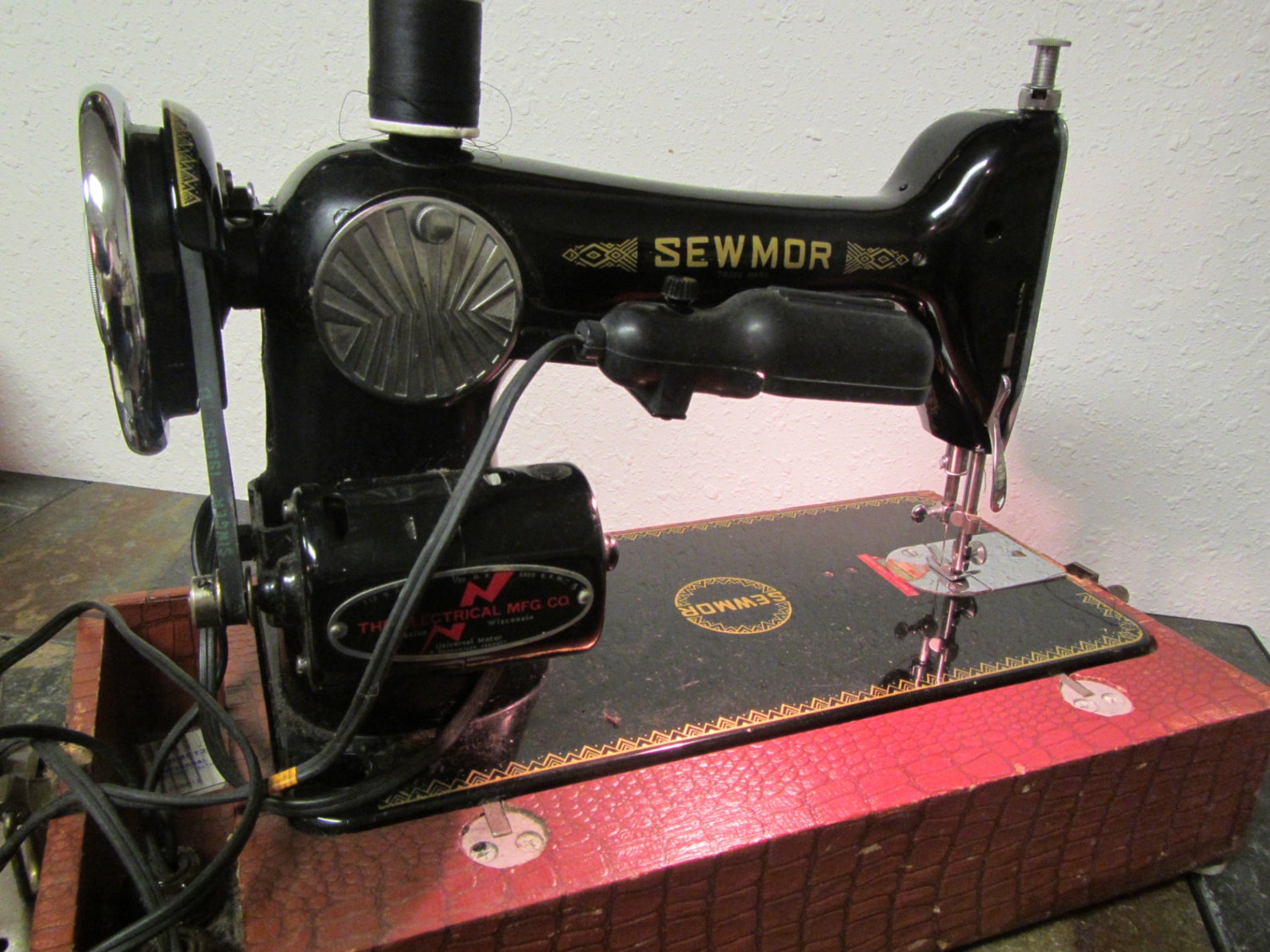 Vintage SEWMOR SEWING MACHINE model 404 electric with foot Etsy