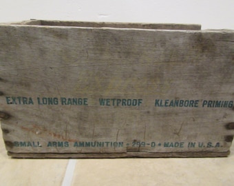 Wood 20 gauge ammo box , Small Arms Ammunitions box, 299-D USA , Old weathered wood box , Farm house Decor *** FREE SHIPPING ***
