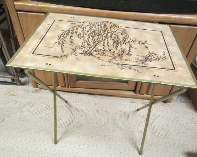 Vintage Set of 4 Lavada TV TRAYS Folding Tables Light Weight, Light