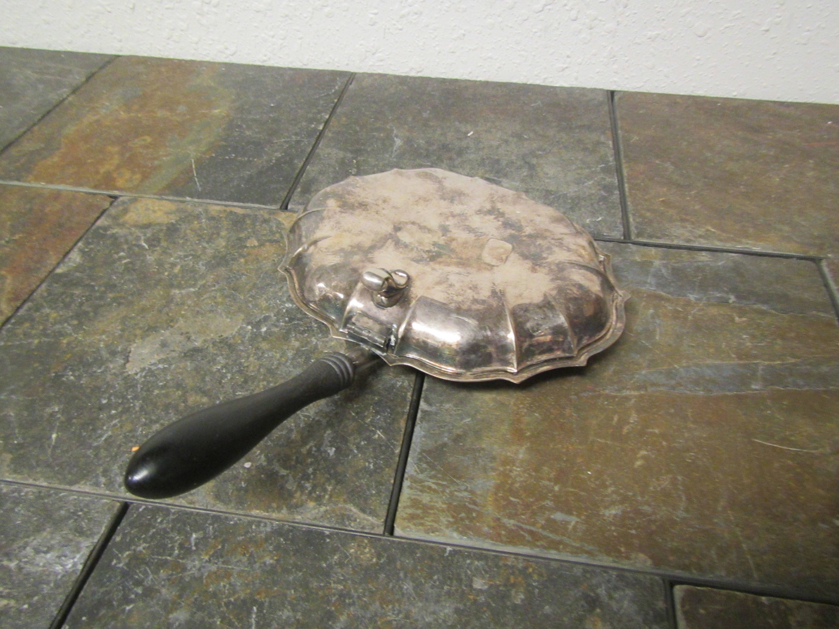 Chippendale 657 Silver Plated Silent Butler Crumb Catcher - Etsy