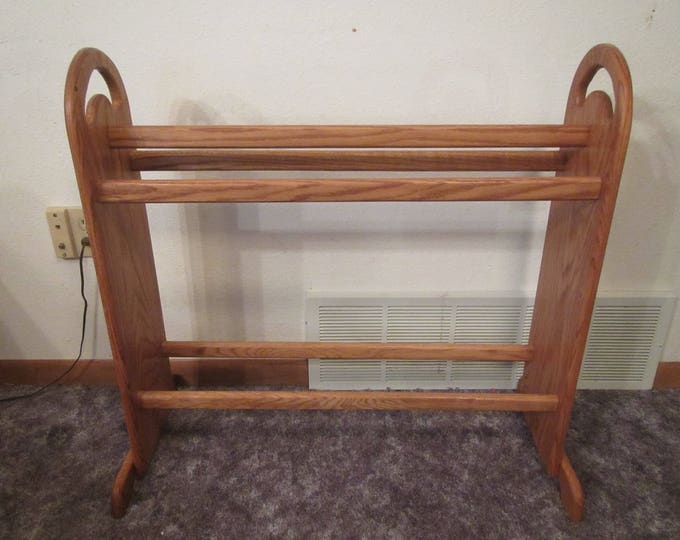 Oak Quilt Rack, Wooden Quilt Rack , Quilt Holder , Floor Quilt Rack