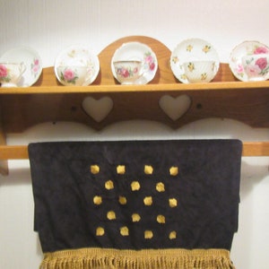 36 in. Oak Plate groove Shelf with Quilt bar , Oak shelf with towel bar, Oak shelf,  Wall shelf with Quilt bar ** heart cut outs ,  #36oakbr
