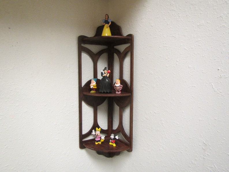Wooden Corner Shelf 3 Shelves On Decorative Scrolled Wood Uprights Hangs In Rack Display Curio Cs2