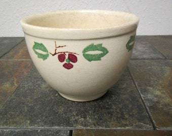 vintage Genuine UNIVERSAL HILL CRAFT Bowl ,  * hand decorated under glaze