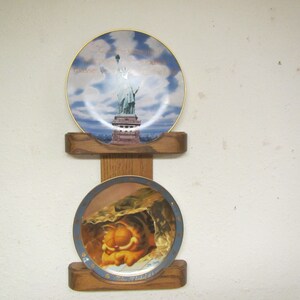 Oak Plate Display , Wall Plate holder, 2 plate display holder, wood plate rack, Oak wall collector plate display, *** Free Shipping***
