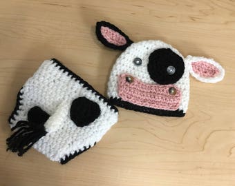 Cow diaper cover and hat set. Custom Size for newborn, infant, child, photo prop, baby gift, baby shower