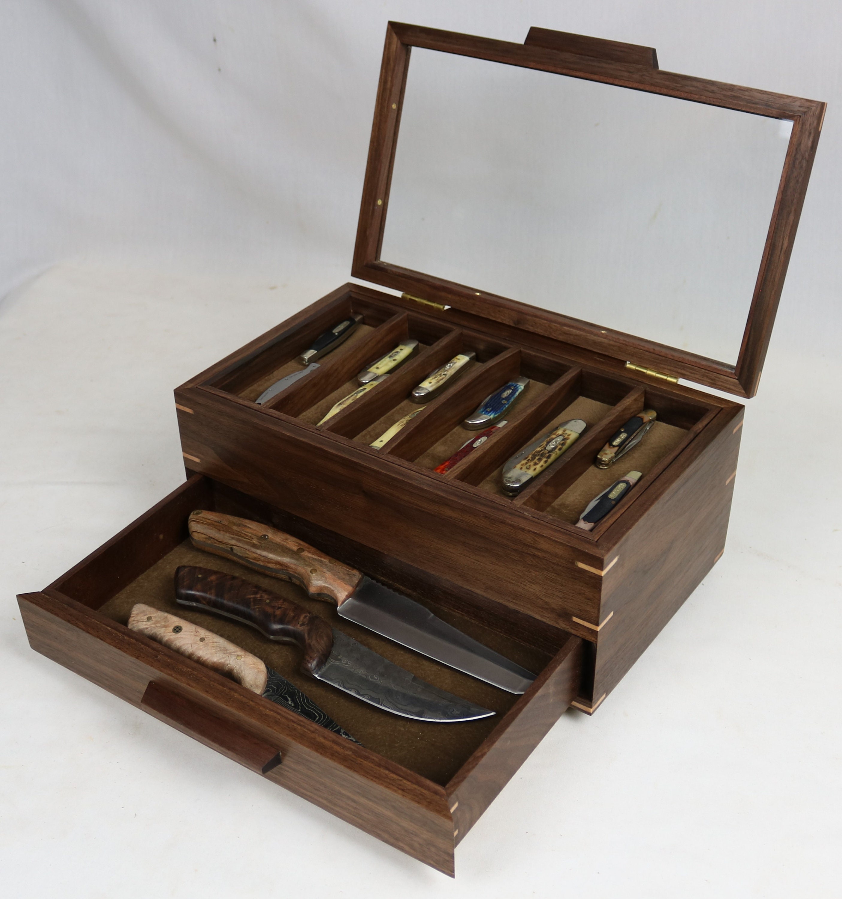 Knife Display Case for sale Only 2 left at 65