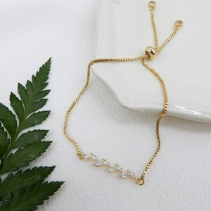 Gold Cubic Zirconia Leaf Bracelet | Bridesmaids Bracelet Gifts Adjustable Bracelet Gold Diamond Leaf Bracelet for Women or Bride Wedding