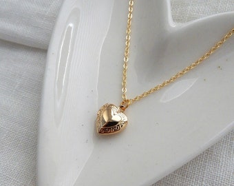 Gold Heart Locket Necklace | Tiny Love Charm Locket Necklace Minimalist Jewelry Personalized Locket Gifts for Her Open Heart Locket Necklace