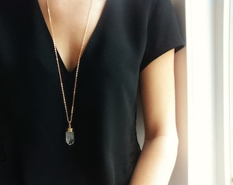 Gold Crystal Quartz Necklace | Long Pendant Necklace Accessories for Women Minimalist Gemstone Jewelry Modern Stone Necklace Crystal