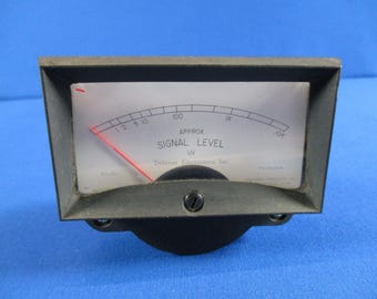 Miernik poziomu sygnału UV Vintage 0-10K Defense Electronics
