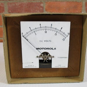Vintage DC Volts Panel Meter Simpson Motorola SK-525-18 Tested Working