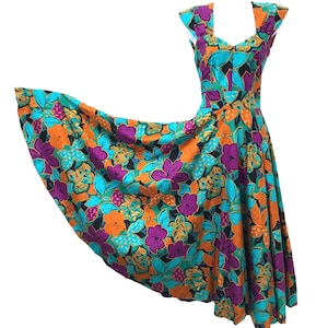 Vintage Hawaiian Tiki Dress 1950’s New Look Style Full Circle Skirt Tea Party Luau in Vintage Cotton Sateen Tropical Florals Print