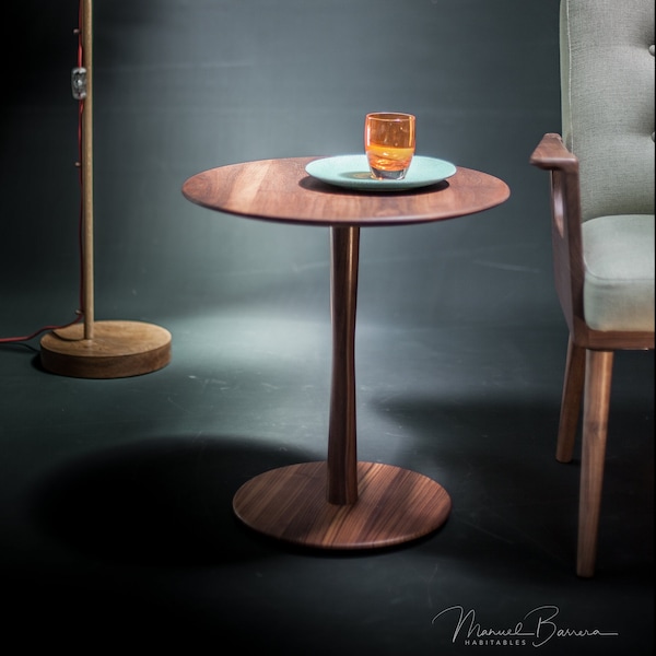 Diabolo round side coffee table made of solid oak or walnut wood 