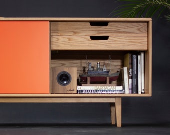 Sideboard 07 im Mid-Century-Stil aus massiver Eiche oder Walnussholz