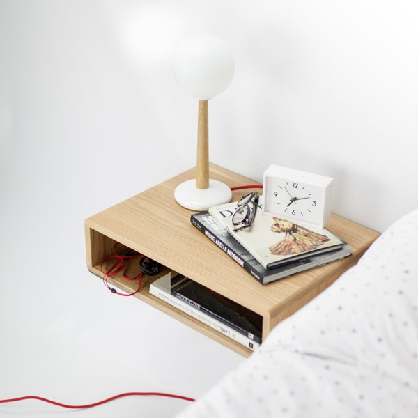 Floating oak nightstand without drawer, straight forehead