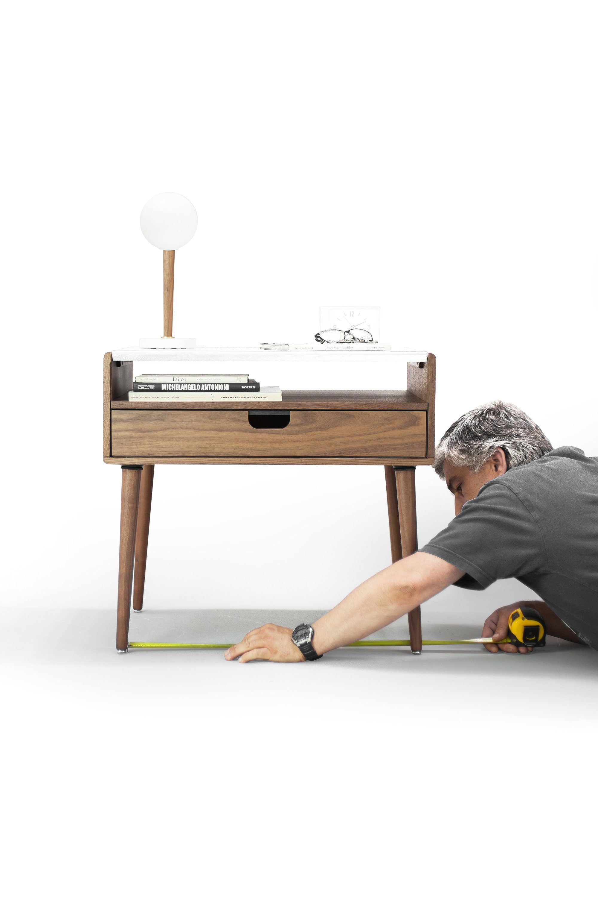 Table de Chevet en Bois Massif Chêne/Noyer avec Le Dessus Marbre