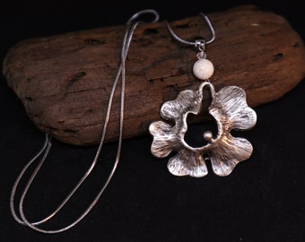 Handmade Croatian limestone necklace | Natural stone from the island Brač | Beautiful flower shape