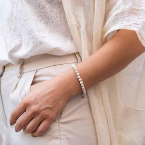 Handmade Croatian limestone bracelet 6 mm | Natural stone from the island Brač