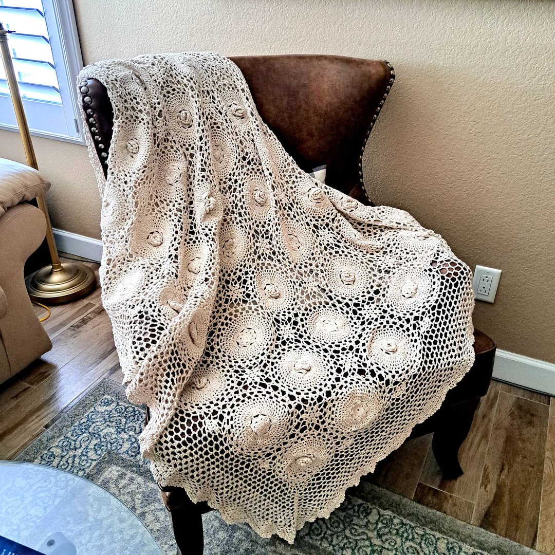 Vintage Rosebud Crocheted Bedspread/coverlet/blanket/throw/afghan. Dark ...