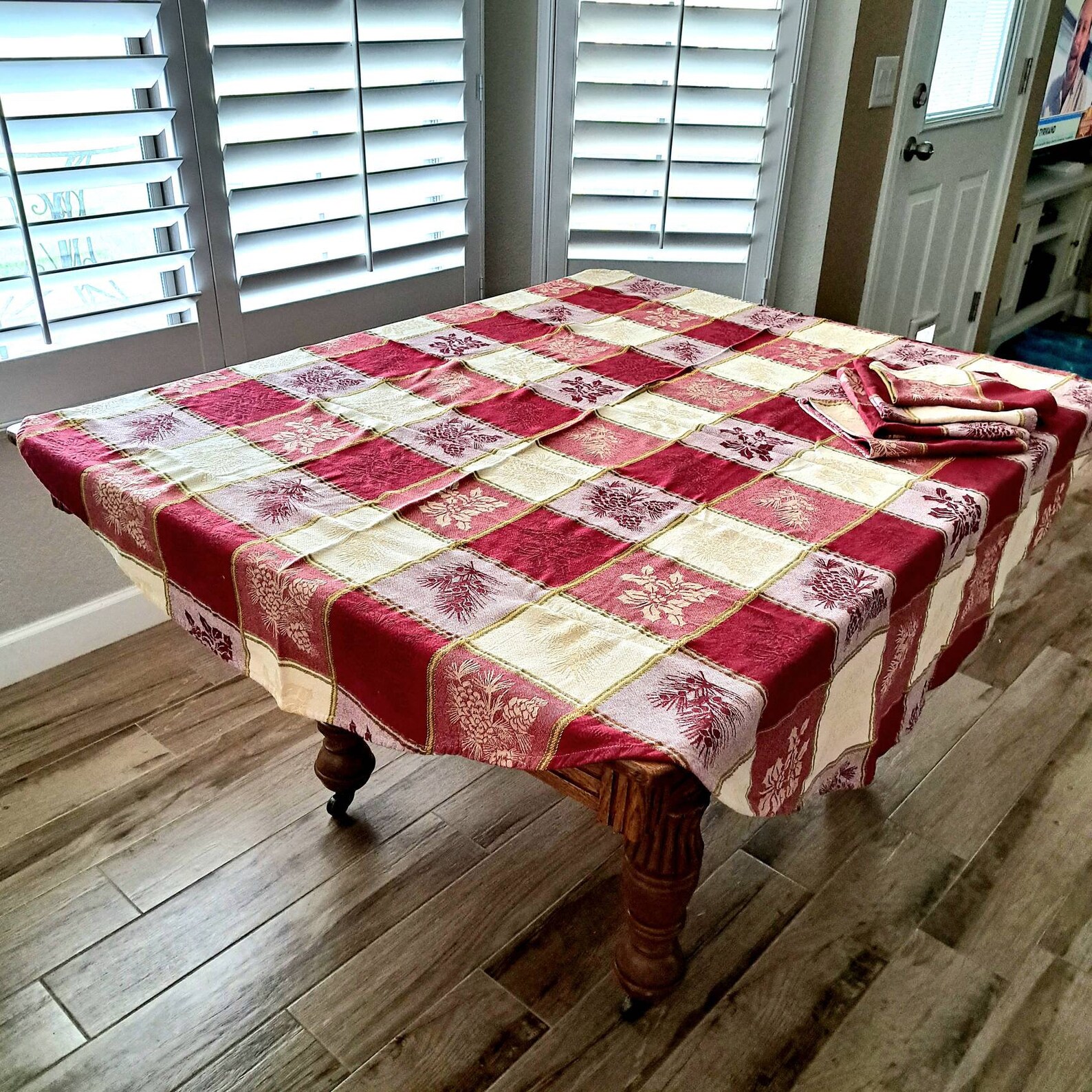 Vintage Round Christmas Plaid Tablecloth Set of 4 Napkins. Etsy