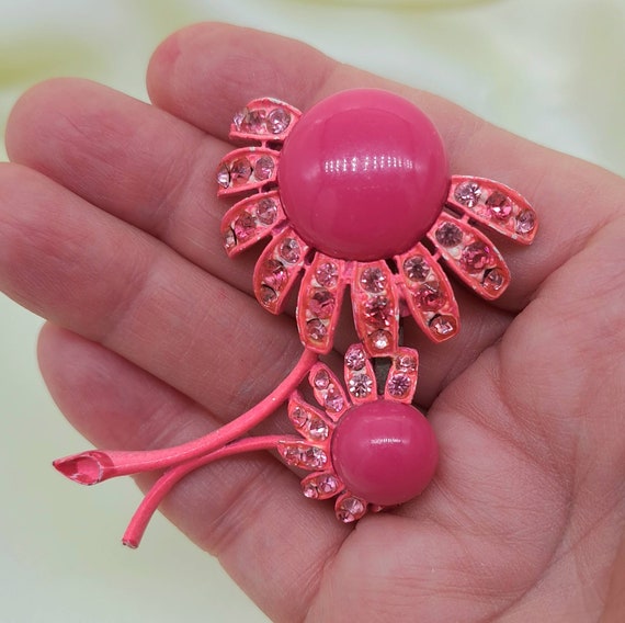 Vintage Weiss Pink Brooch and Clip Earrings Set. … - image 5