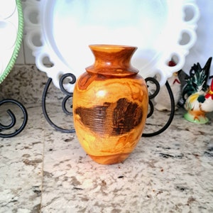 Original Aspen Studio, Wood Vase, Hand Turned by Art  Craftsman, Made From Dead Aspen Trees, W/ Rich Grains, Burls, Texture. 7 inches Tall.