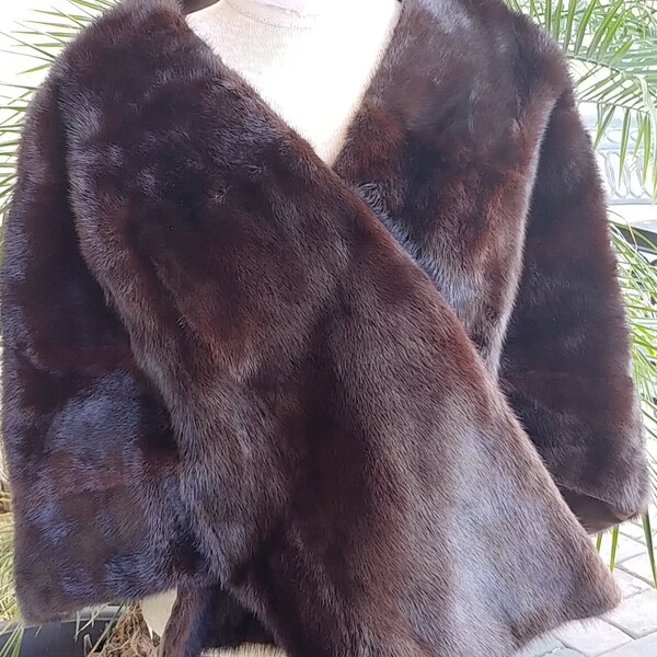 Femme Fatale, Luxuriously Shiny Scrumious "CHOCOLATE" Sable Ranch Mink Stole/Wrap, by "ADELL FURS" Phoenix, Arizona