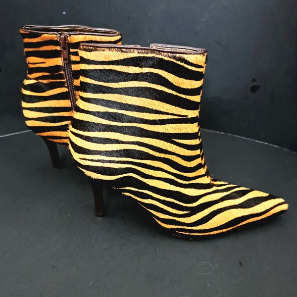 Antonio Melani Zebra Ankle Boots Black Tan Zip Glove Fit. Stiletto Heel 3.5" Pointy Toes. Size 6 1/2 Narrow